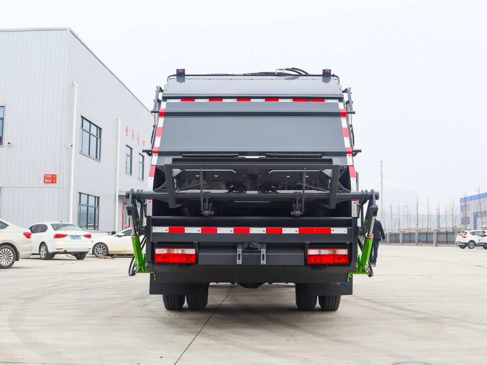 齊東方牌東風(fēng)9立方壓縮式垃圾車 齊東方牌東風(fēng)9立方壓縮式垃圾車